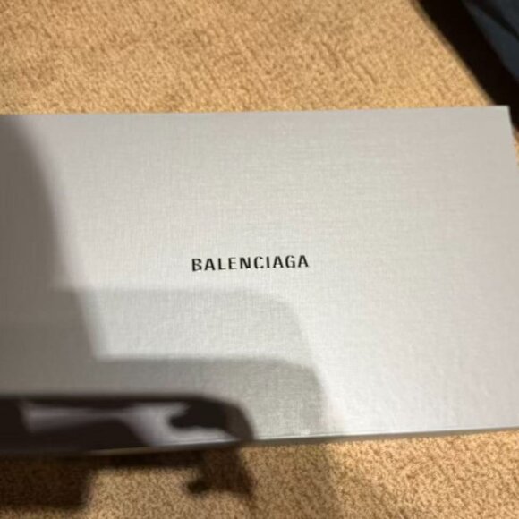 Balenciaga   BB Beach Towel in Pink - Picture 5 of 5